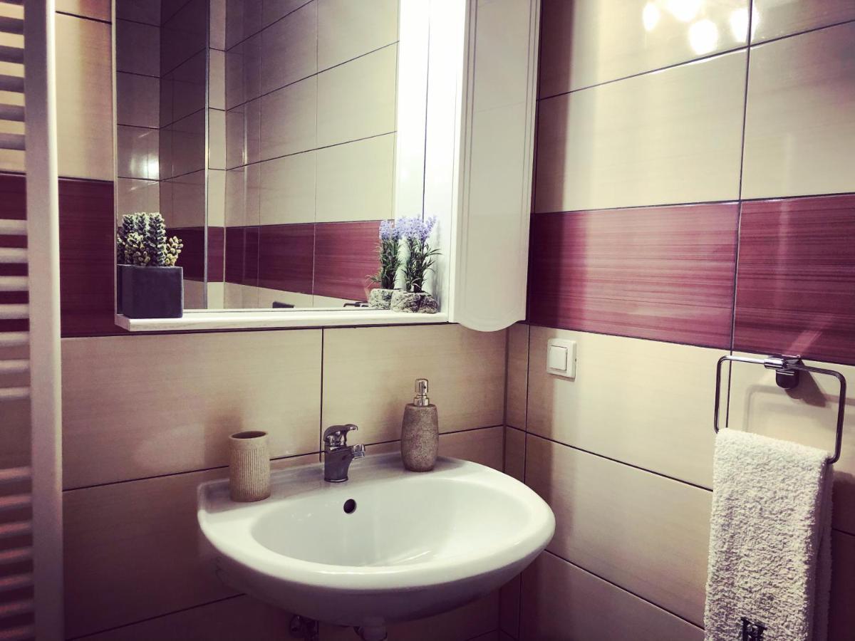 Modern Studio2 Apartment บราชอฟ ภายนอก รูปภาพ